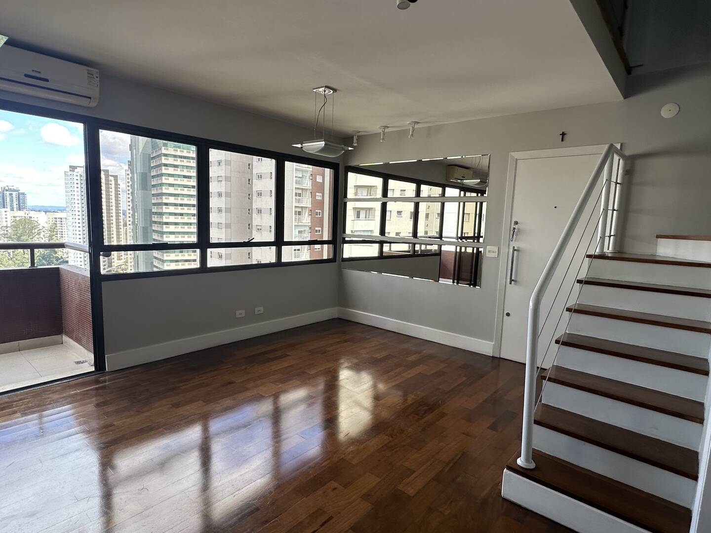 #714 - Apartamento para Venda em São Paulo - SP